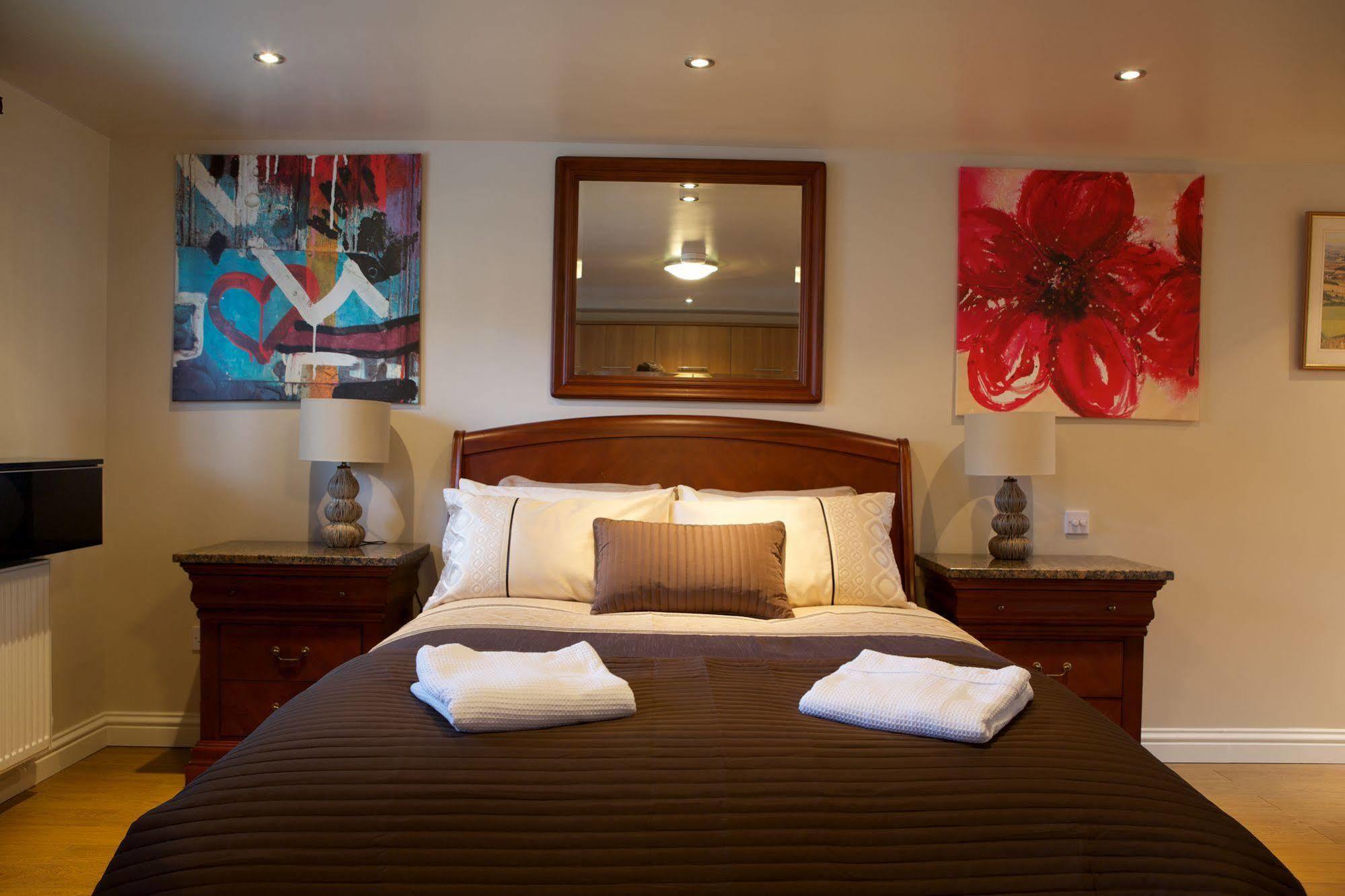 No. 82 B&B Стратфорд-апон-Эйвон Экстерьер фото